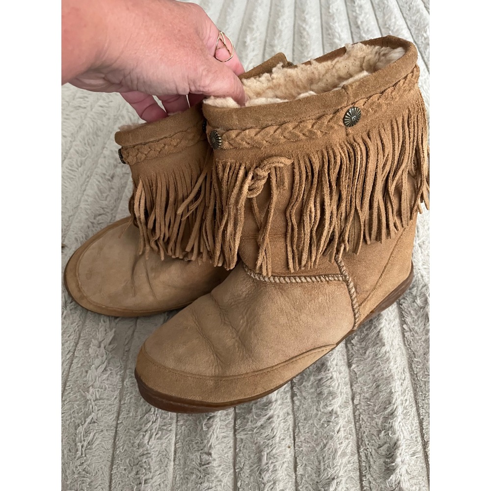 Minnetonka Moccasin Women 9 Tan Suede Shearling Fringe Ankle Boots 3551 Boho